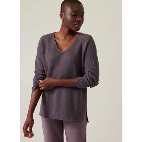 Athleta Hanover V-Neck Sweater Fine Merino Wool Dusk Violet Size Medium - Picture 1 of 6